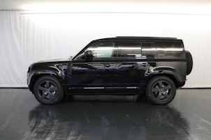 Fahrzeugbild LAND ROVER Defender 110 3.0 D I6 250 X-Dynamic SE mit AHK