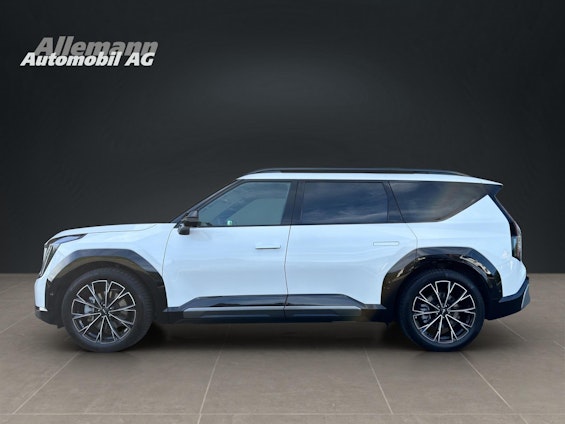 Vehicle image 2 Vehicle image 2