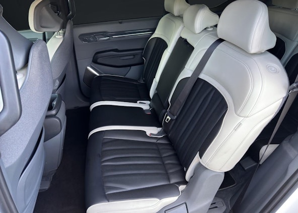 Vehicle image 12 Vehicle image 12