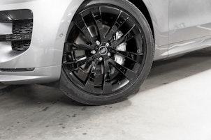 Vehicle image LAND ROVER Range Rover Sport 3.0 I6 P460e SE Dynamic 1.99 % Leasing !