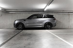 Vehicle image LAND ROVER Range Rover Sport 3.0 I6 P460e SE Dynamic 1.99 % Leasing !
