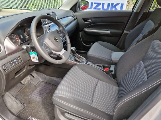 Vehicle image 9