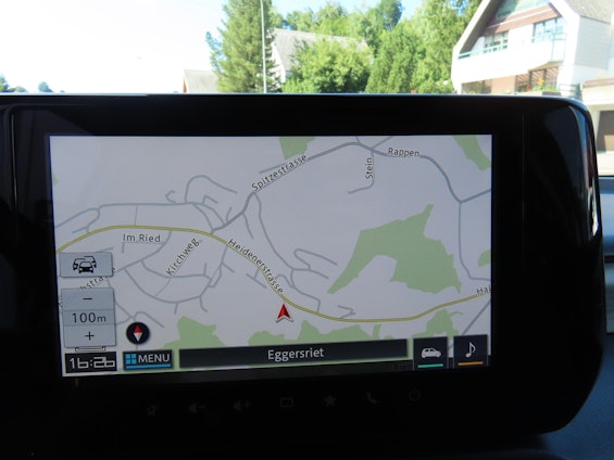 Vehicle image 14