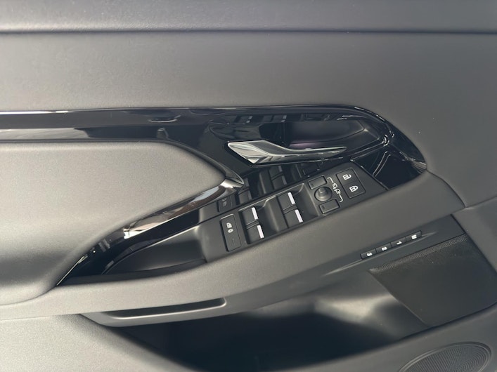 Vehicle image LAND ROVER RANGE ROVER EVOQUE