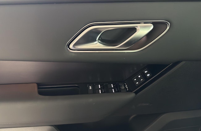 Vehicle image 9 Vehicle image 9