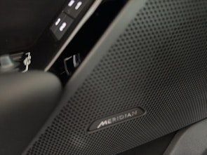 Vehicle image LAND ROVER Range Rover Velar 2.0 P400e Dynamic SE