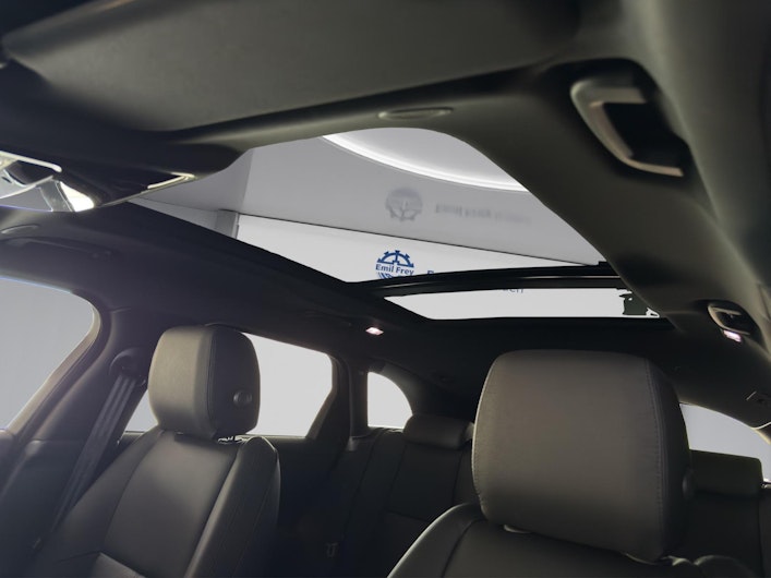 Vehicle image LAND ROVER RANGE ROVER VELAR