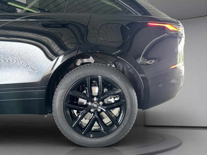 Vehicle image LAND ROVER RANGE ROVER VELAR