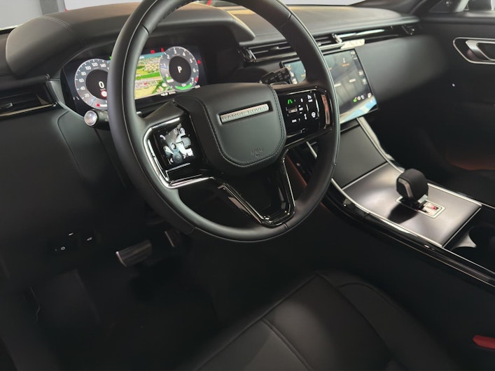 Vehicle image LAND ROVER RANGE ROVER VELAR