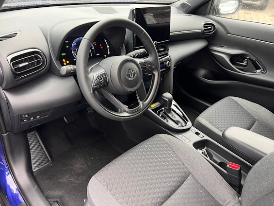 Vehicle image 7