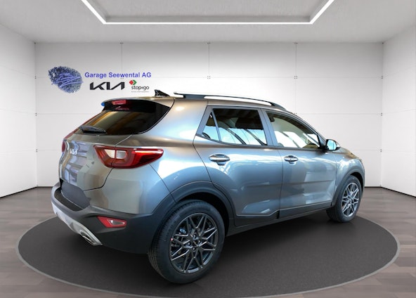 Vehicle image 5 Vehicle image 5