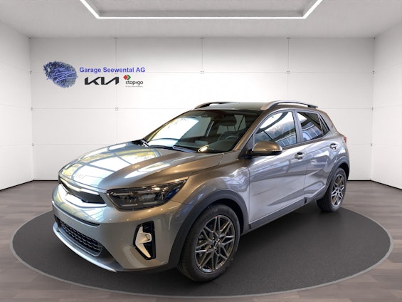 First vehicle image First vehicle image