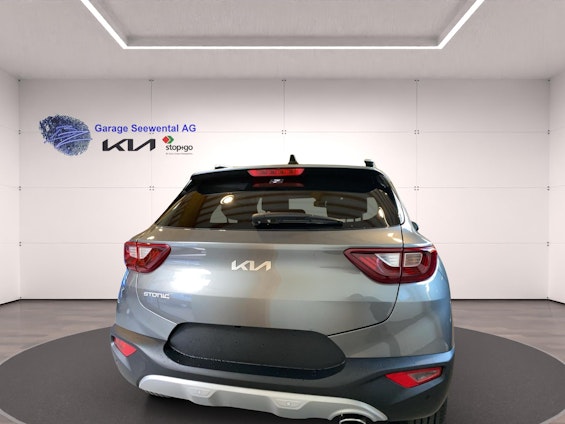 Vehicle image 4 Vehicle image 4