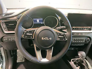 Kia Ceed 1.5 T-GDi MHEV Power