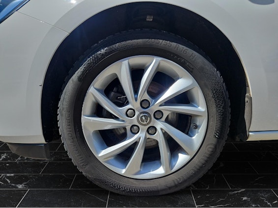 Vehicle image 10 Vehicle image 10