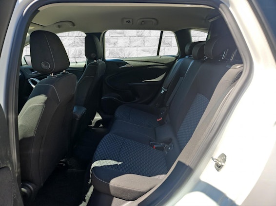 Vehicle image 7 Vehicle image 7