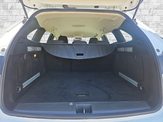 Vehicle image 8 Vehicle image 8