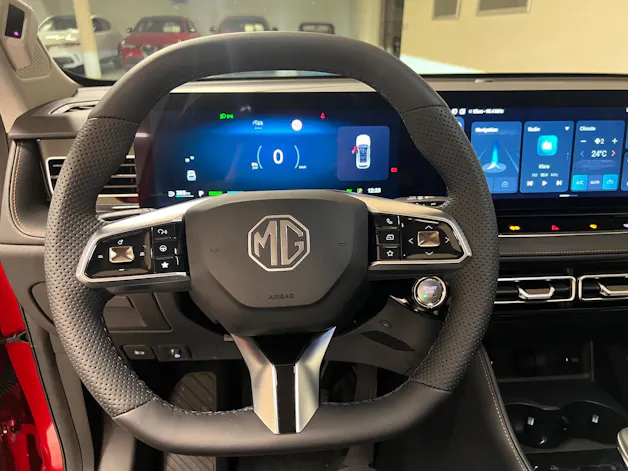 MG HS 1.5 Hybrid Luxury