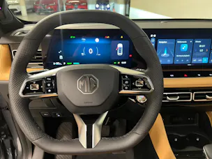 MG HS 1.5 Hybrid Luxury