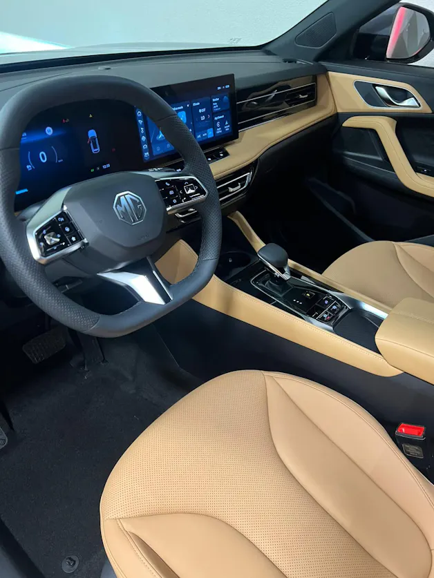 MG HS 1.5 Hybrid Luxury