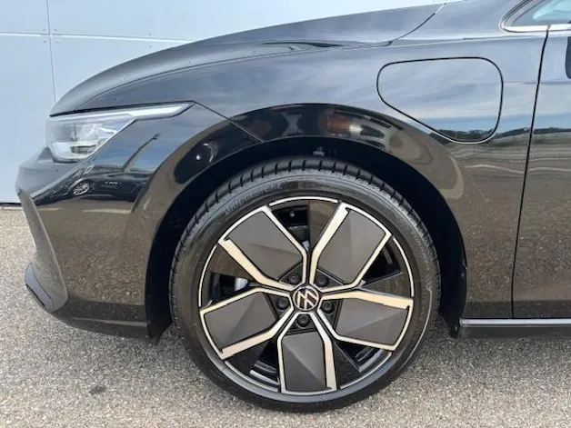 VW Golf 1.5 TSI PHEV Style
