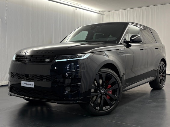 First vehicle image