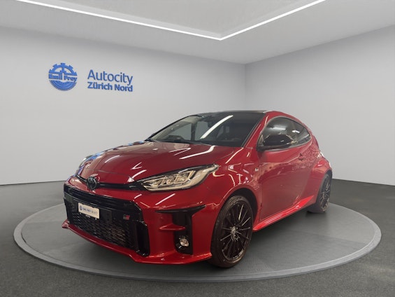 First vehicle image