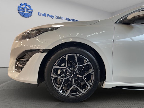 Vehicle image 8 Vehicle image 8