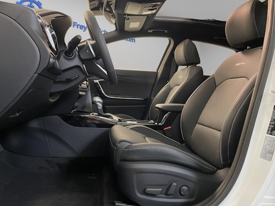 Vehicle image 3 Vehicle image 3