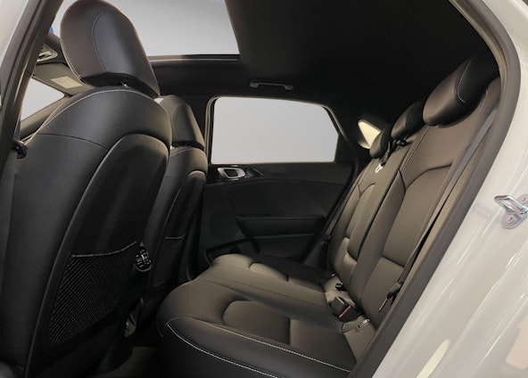 Vehicle image 5 Vehicle image 5