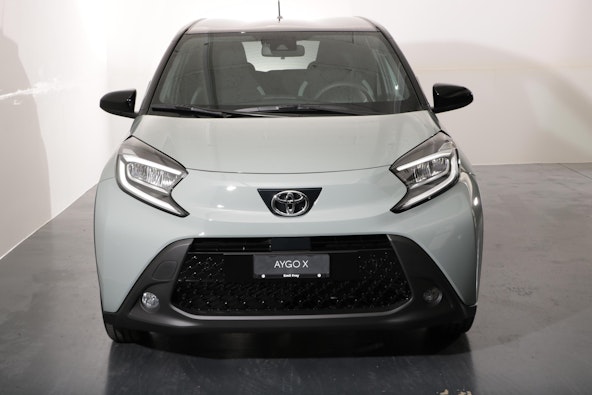 Vehicle image 11