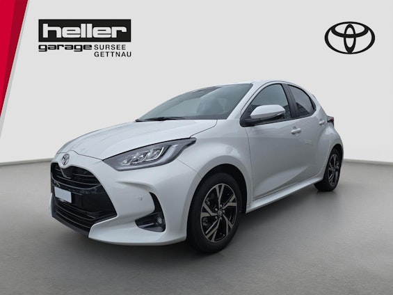 First vehicle image