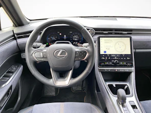 Fahrzeugbild LEXUS LBX 1.5 Hybrid Cool AWD