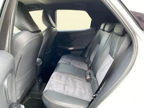 Fahrzeugbild LEXUS LBX 1.5 Hybrid Cool AWD