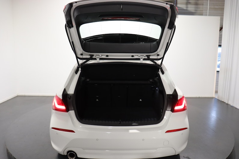 Vehicle image BMW 1 SERIES