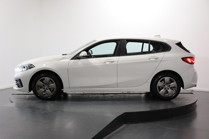 Vehicle image BMW 1 SERIES