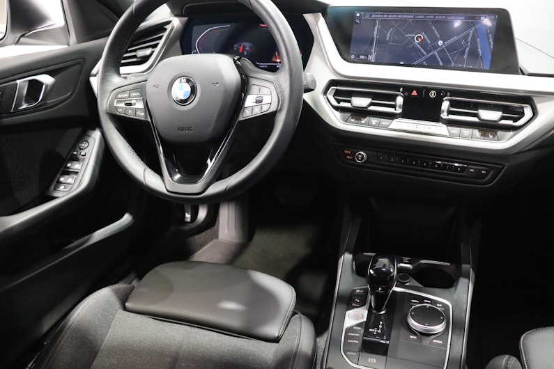Vehicle image BMW 1 SERIES