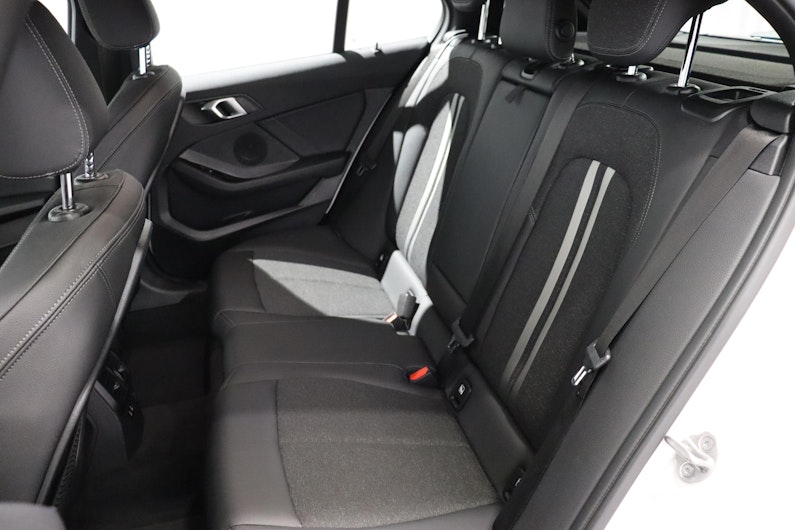 Vehicle image BMW 1 SERIES