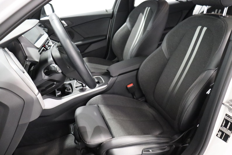 Vehicle image BMW 1 SERIES