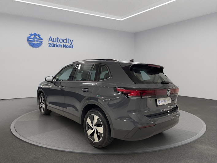 Vehicle image VW TIGUAN