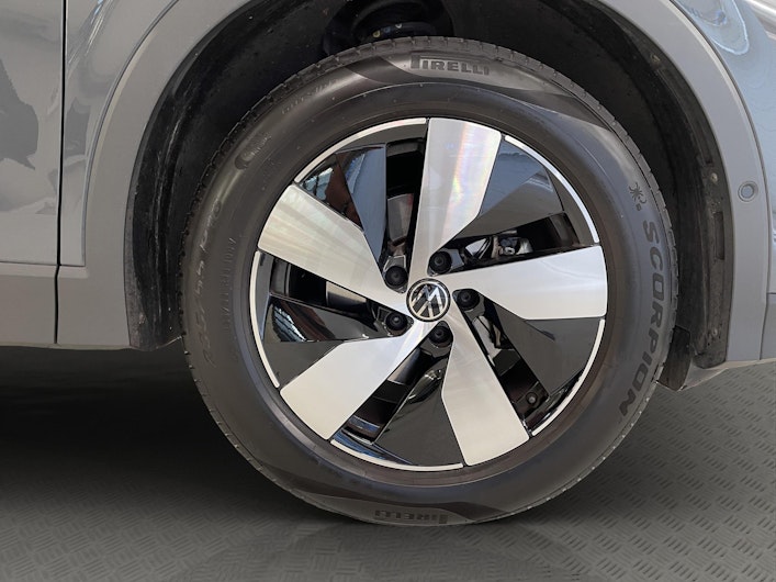 Vehicle image VW TIGUAN