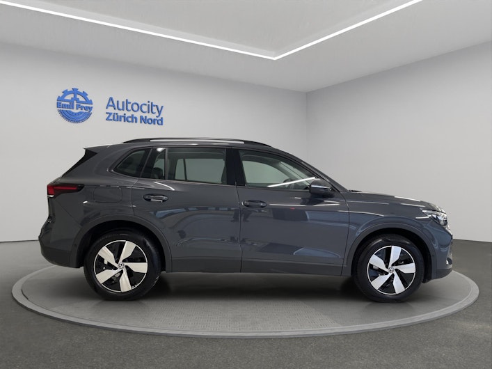 Vehicle image VW TIGUAN