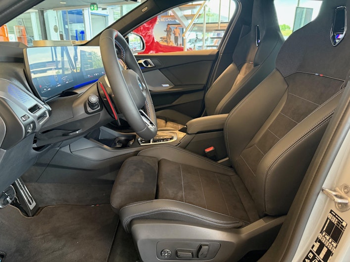 Vehicle image BMW 1 SERIES