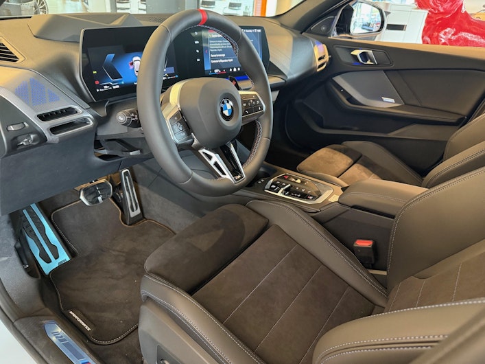 Vehicle image BMW 1 SERIES