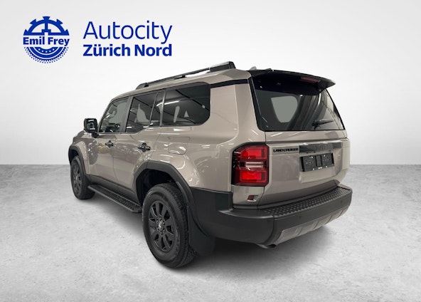 Vehicle image 4 Vehicle image 4