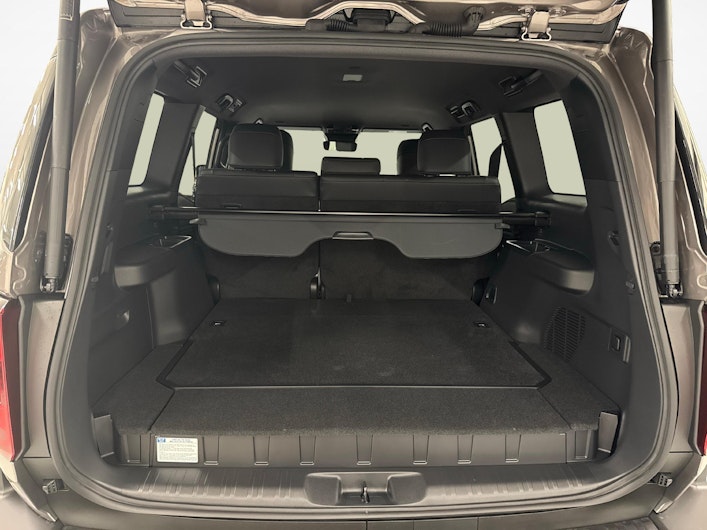 Vehicle image TOYOTA LANDCRUISER