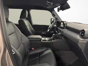 Vehicle image TOYOTA 2.8 D 48V Style