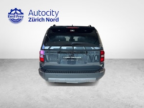 Vehicle image TOYOTA Land Cruiser 2.8 D 48V Invincible