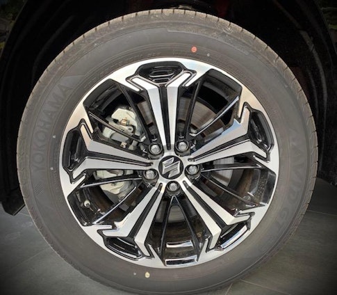 Vehicle image 6