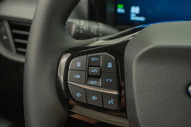 Ford E-Transit Courier Van Trend